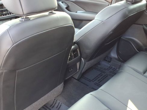 Used 2023 Nissan Rogue SV w/ SV Premium B Package AWD/4WD image 8