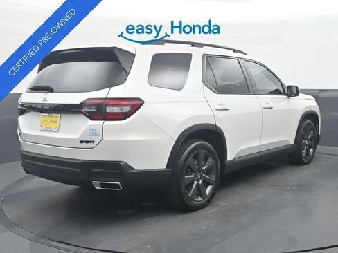 Certified 2025 Honda Pilot Sport image 7