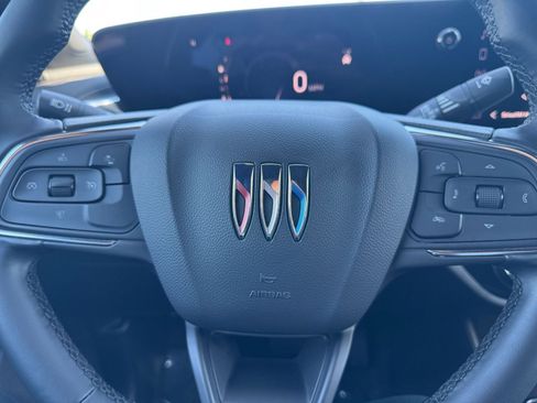Used 2025 Buick Envista Sport Touring FWD image 27