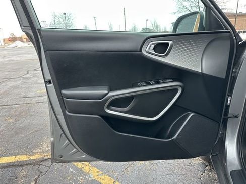 Used 2024 Kia Soul LX w/ Option Group 015 image 19