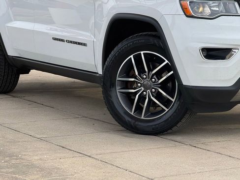 Used 2019 Jeep Grand Cherokee Limited AWD/4WD image 10