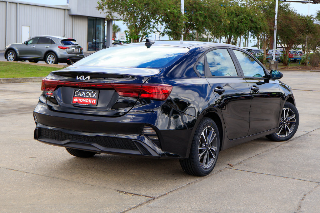 Used 2024 Kia Forte LXS FWD image 3