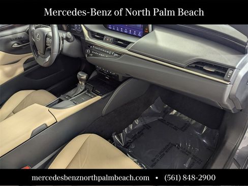 Used 2019 Lexus ES 350 Ultra Luxury image 34