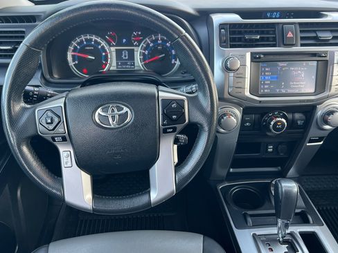 Used 2019 Toyota 4Runner SR5 Premium image 11