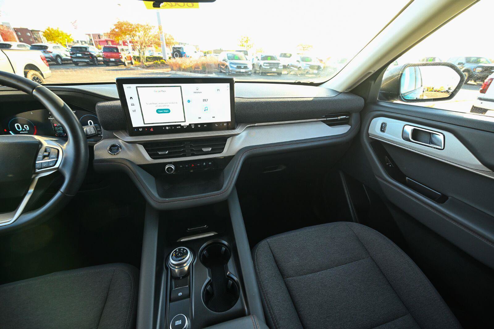 Used 2025 Ford Explorer Active AWD/4WD image 35