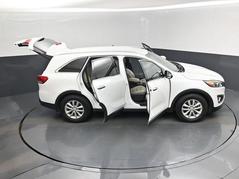 Used 2017 Kia Sorento EX w/ EX V6 Premium Package FWD image 18