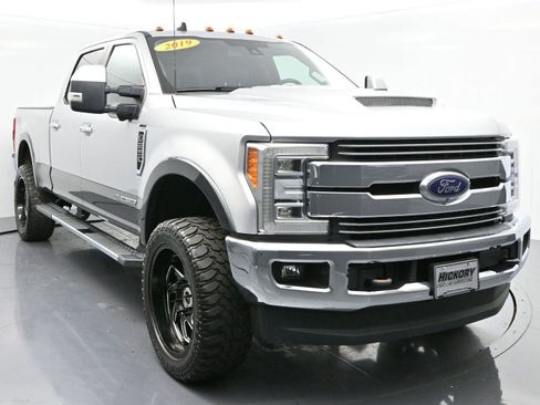 Used 2019 Ford F250 Lariat w/ Lariat Ultimate Package image 2