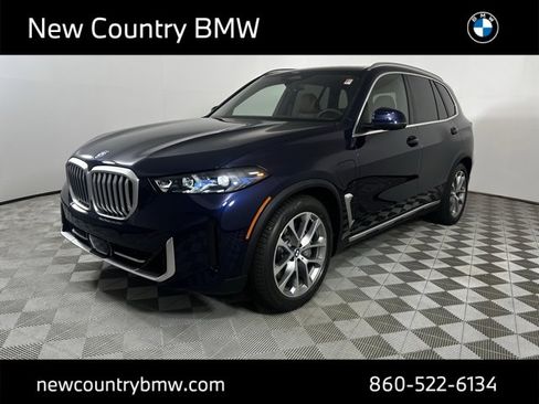 New 2026 BMW X5 xDrive50e image 3