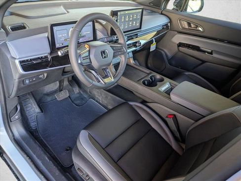 New 2026 Honda Prologue Touring image 3