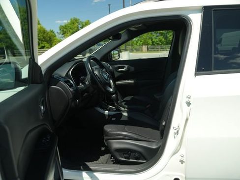 Used 2021 Jeep Compass Latitude AWD/4WD image 12