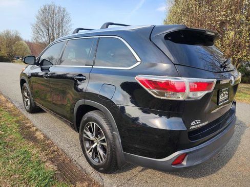 Used 2016 Toyota Highlander XLE image 8
