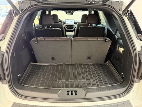 New 2026 Ford Explorer Platinum image 23