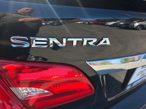 Used 2016 Nissan Sentra SR w/ SR Premium Package FWD image 15