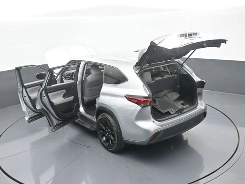 Used 2022 Toyota Highlander L image 67