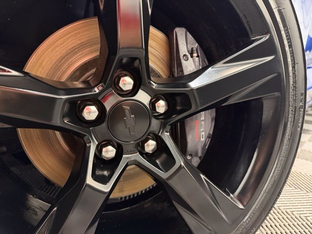 Used 2018 Chevrolet Camaro SS RWD image 29