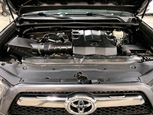 Used 2013 Toyota 4Runner SR5 w/ Convenience Pkg AWD/4WD image 30