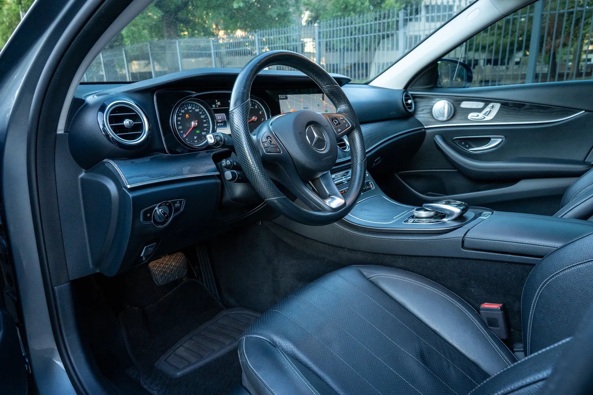 Used 2018 Mercedes-Benz E 300 4MATIC image 10