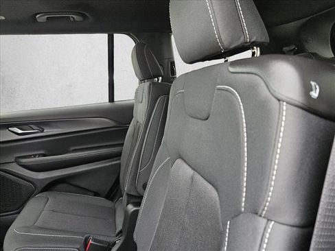 New 2026 Jeep Grand Cherokee L 4WD image 15