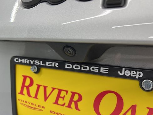 Used 2025 Jeep Compass Latitude w/ Altitude Special Edition image 7