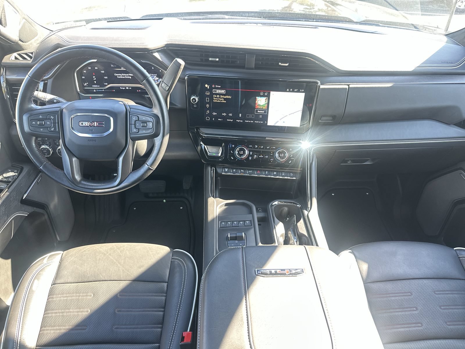 Used 2025 GMC Sierra 2500 AT4X AWD/4WD image 18
