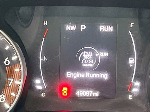 Used 2021 Jeep Compass Latitude image 12