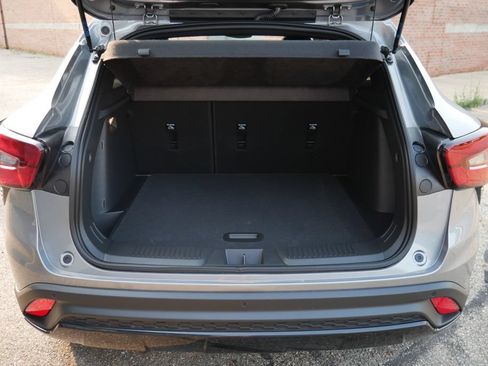 New 2026 Chevrolet Trax RS w/ Sunroof Package FWD image 8