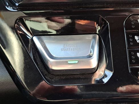 Used 2025 GMC Sierra 1500 Denali Ultimate image 25