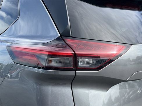Certified 2023 Nissan Rogue S image 26