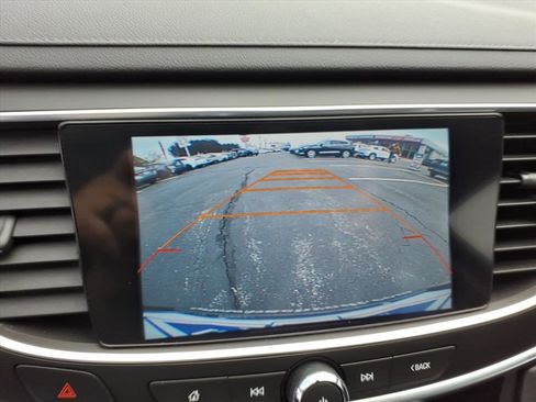Used 2017 Buick LaCrosse Essence FWD image 10