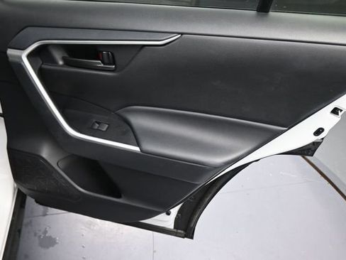 Used 2025 Toyota RAV4 LE AWD/4WD image 15