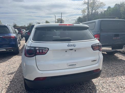 Used 2022 Jeep Compass Latitude w/ Sun and Sound Group image 9