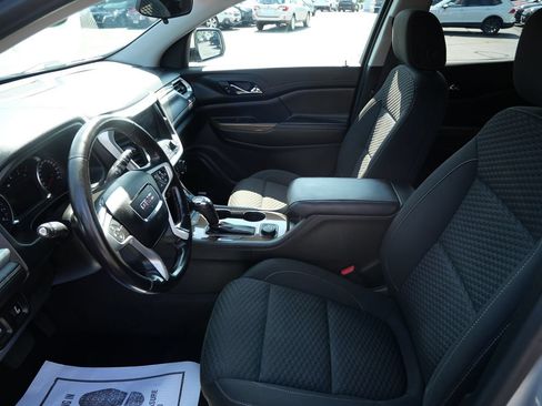 Used 2019 GMC Acadia SLE w/ GMC Pro Grade Package AWD/4WD image 10