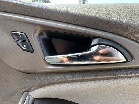 Used 2016 Chevrolet Malibu LT FWD image 29