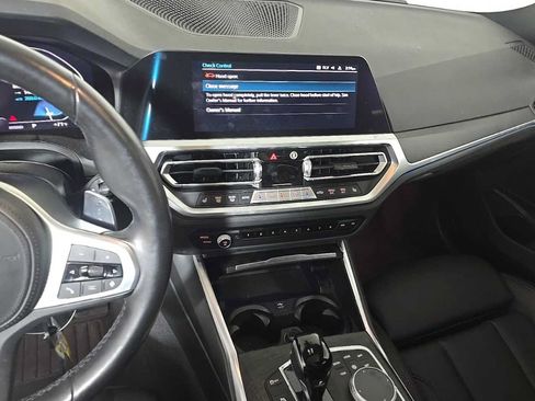 Used 2022 BMW 330e w/ M Sport Package RWD image 8