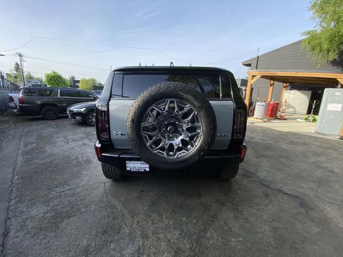 Used 2025 GMC Hummer EV 3X AWD/4WD image 5