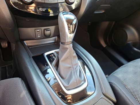 Used 2017 Nissan Rogue Sport SV image 22