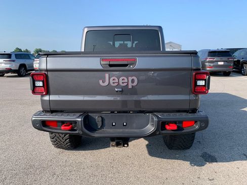 Used 2021 Jeep Gladiator Rubicon AWD/4WD image 6