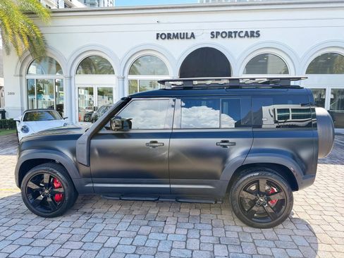 Used 2022 Land Rover Defender 110 S image 16