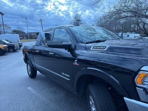 Used 2021 RAM 2500 Limited image 12