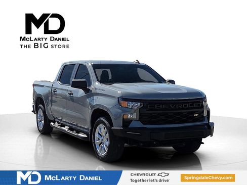 Used 2024 Chevrolet Silverado 1500 Custom image 1