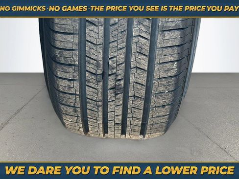 Used 2025 Toyota Highlander XLE AWD/4WD image 42