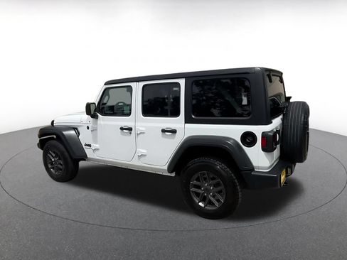Used 2025 Jeep Wrangler Unlimited Sport AWD/4WD image 14