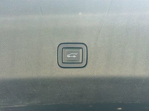 Used 2023 Cadillac Escalade ESV Sport Platinum AWD/4WD image 13