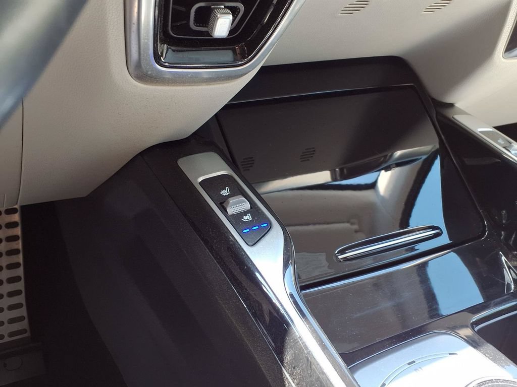 Used 2023 Kia Sorento SX Prestige w/ Panoramic Sunroof Package AWD/4WD image 10