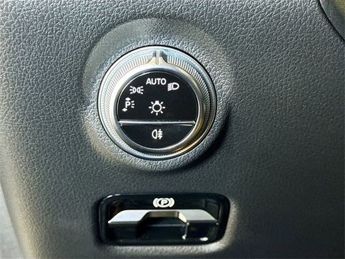 Certified 2024 Mercedes-Benz C 300 4MATIC Sedan image 8