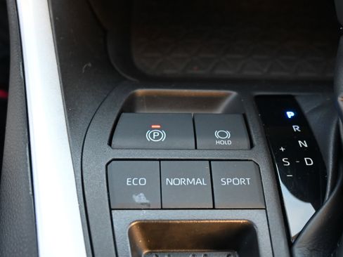 Used 2024 Toyota RAV4 XLE Premium image 29