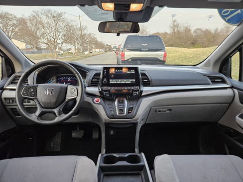 Used 2018 Honda Odyssey EX image 19