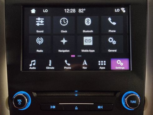 Used 2018 Ford Fusion SE w/ Fusion SE Technology Package FWD image 25