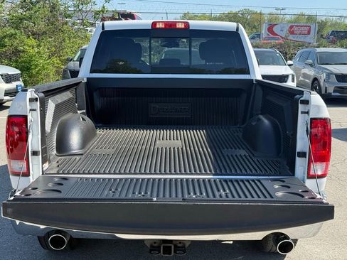 Used 2019 RAM 1500 Big Horn RWD image 16