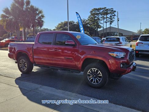 Used 2021 Toyota Tacoma TRD Sport image 7